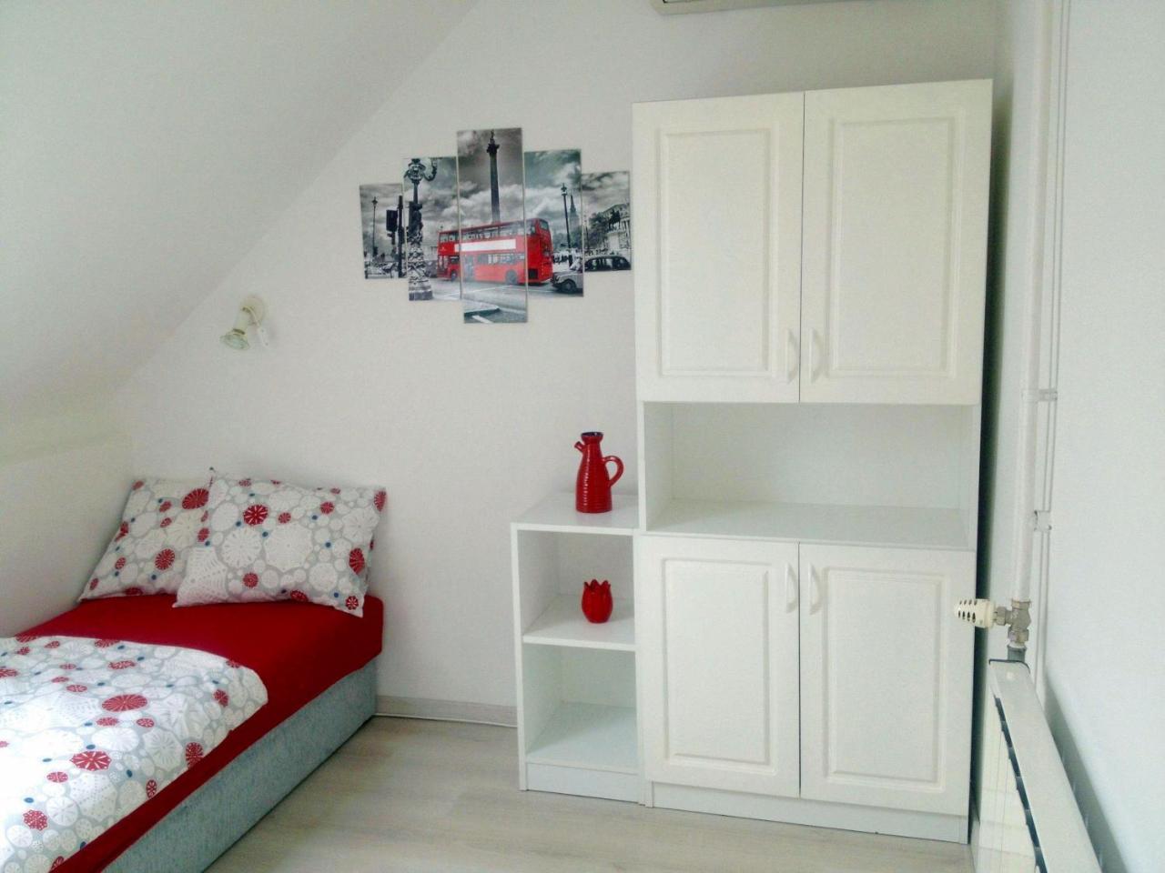 Flair Apartmanhaz Еґер Екстер'єр фото